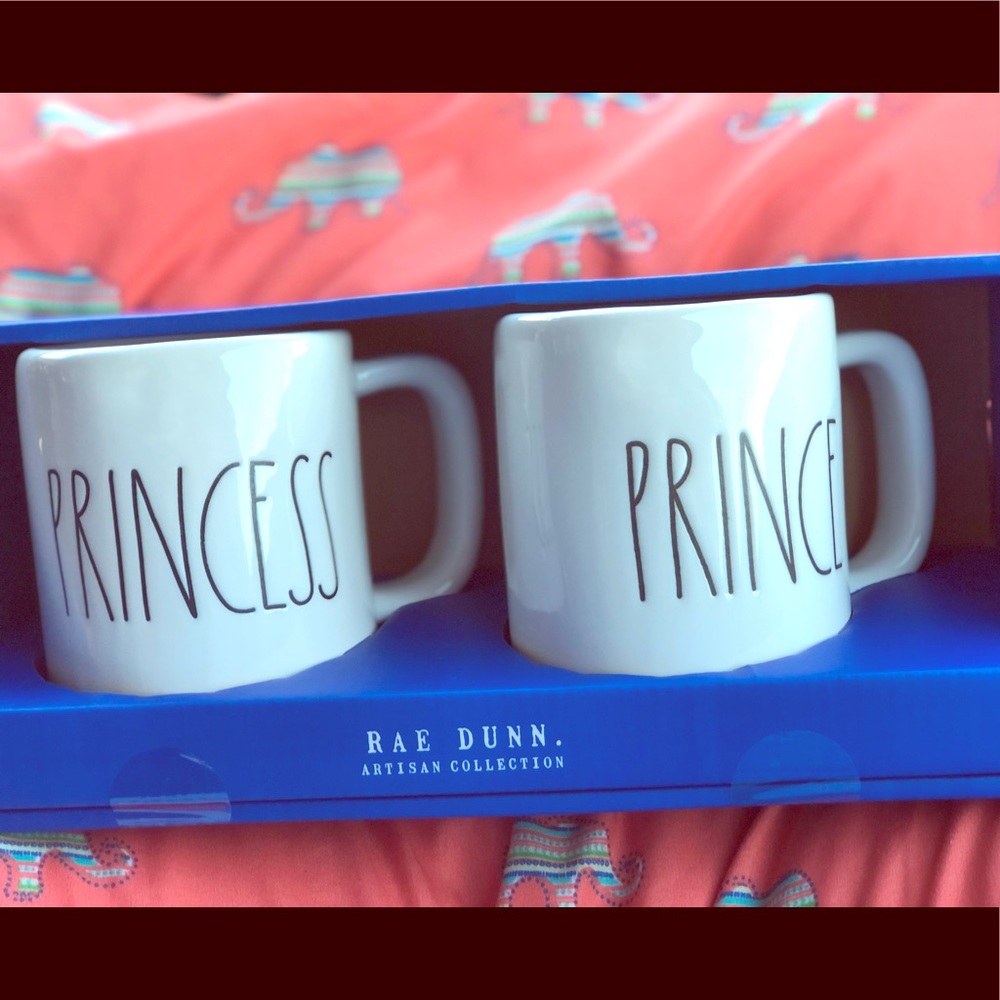 Rae Dunn mug set